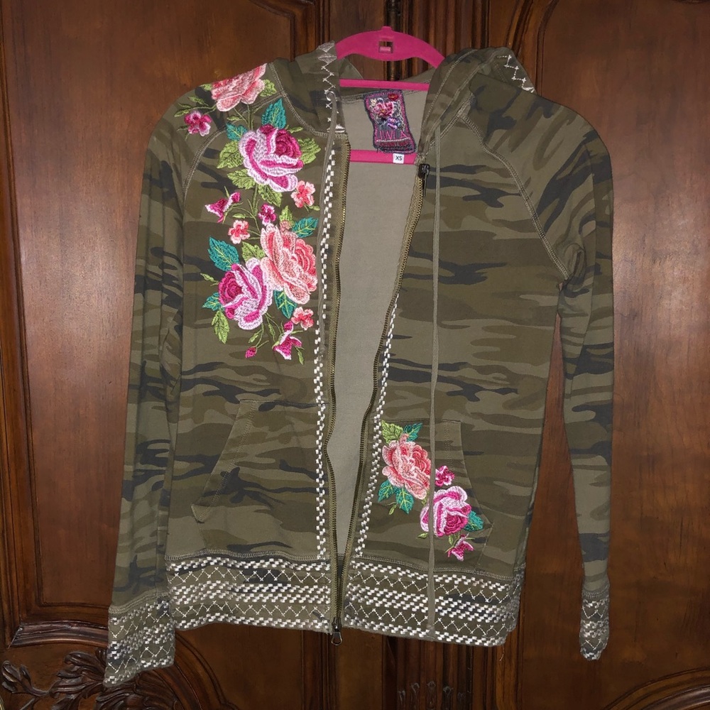 Johnny Was floral embroidered camo hoodie (XS)
